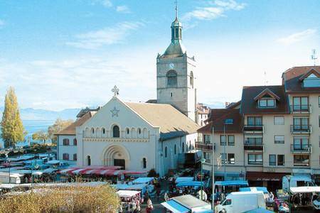 Place de l'Eglise Place de l'Eglise