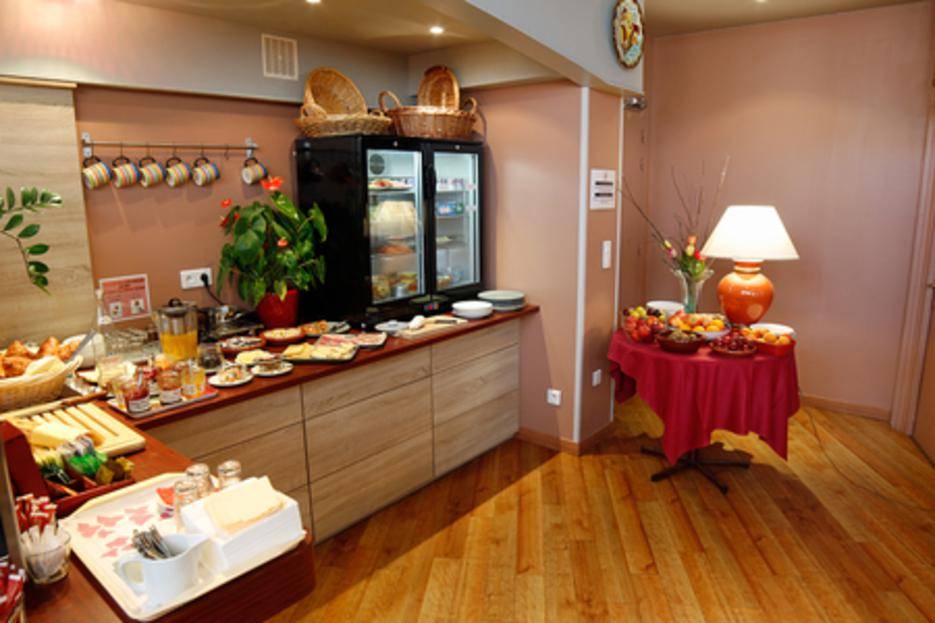 Salle petit déjeuner hôtel Alizé Salle petit déjeuner hôtel Alizé